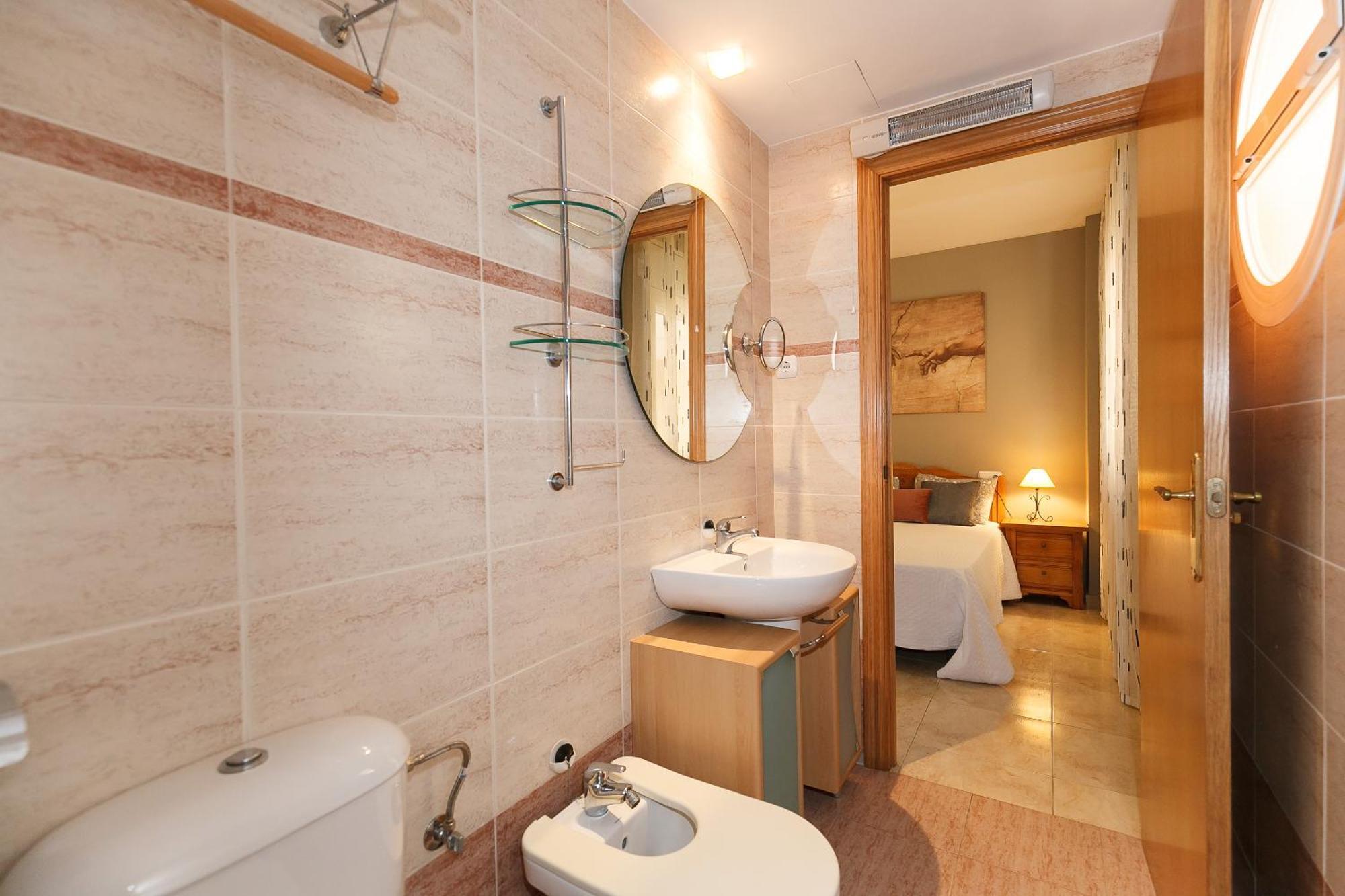 Uhc Golden Pineda Apartments La Pineda Bilik gambar