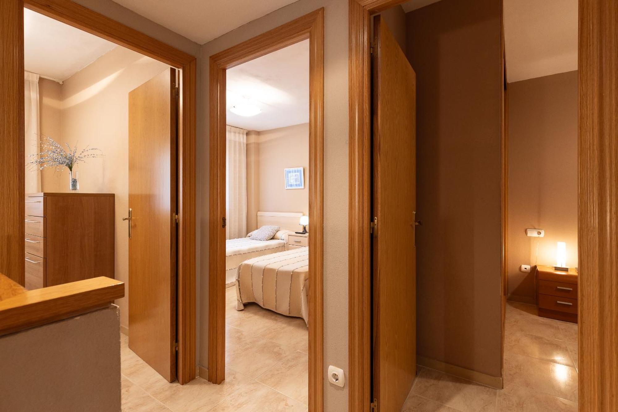 Uhc Golden Pineda Apartments La Pineda Bilik gambar